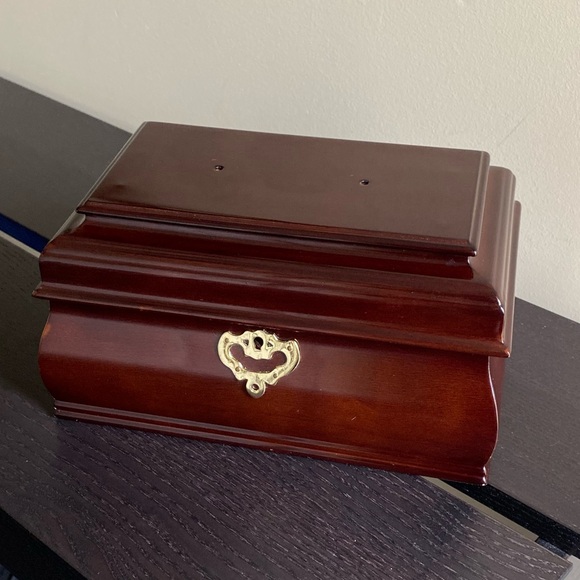 Bombay Company Mahogany Wood Red Velvet Lined Jewellery Box - Picture 2 of 15